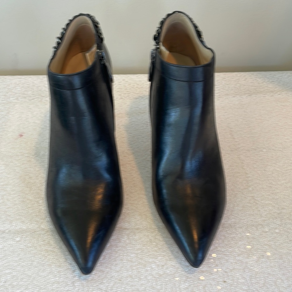Black leather Carolina Espinosa size 8 boot thin heel